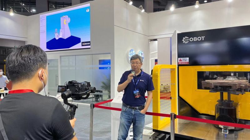 KOMAK全自動(dòng)鑄件專(zhuān)用打磨機(jī)器人成為國(guó)內(nèi)首臺(tái)自主知識(shí)產(chǎn)權(quán)專(zhuān)用設(shè)備。